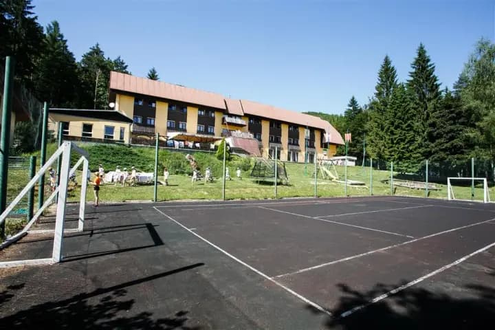 Škola v prírode Čertov